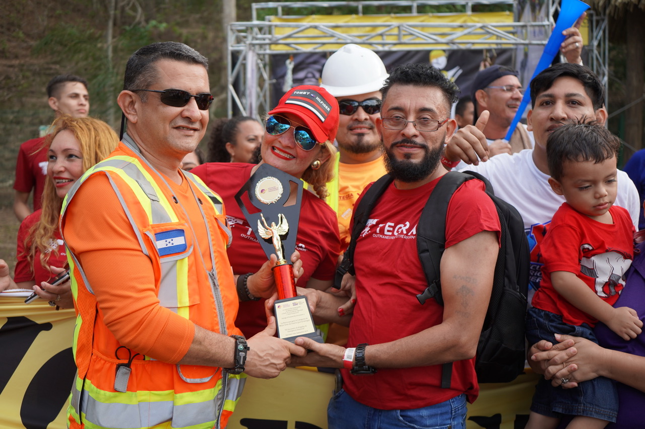 FRANCIS APPAREL Campeón de Campeones del XV encuentro de brigadas de emergencia que realiza la AHM