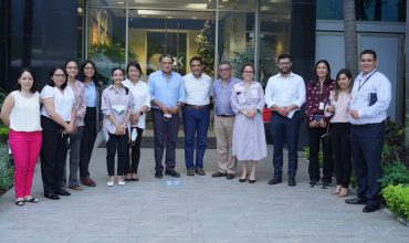 Representantes del BCH realizan recorrido en el sector maquilador