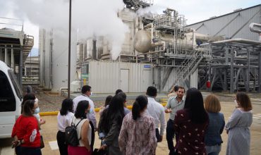 Representantes del BCH realizan recorrido en el sector maquilador