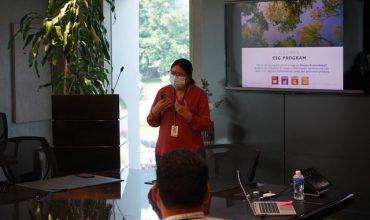 Representantes del BCH realizan recorrido en el sector maquilador