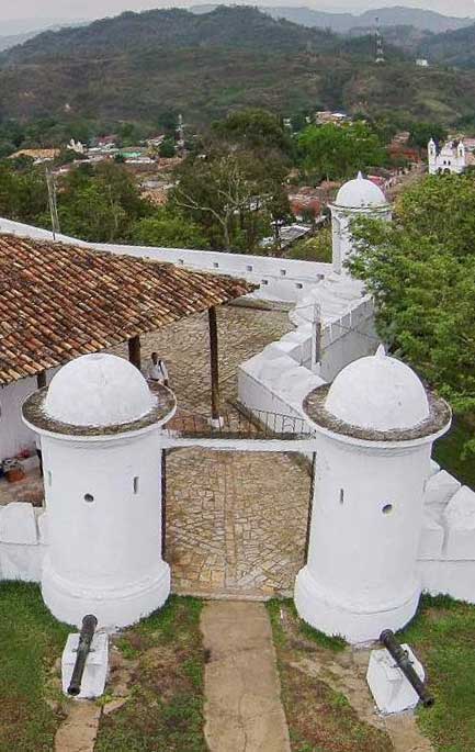 colonial1