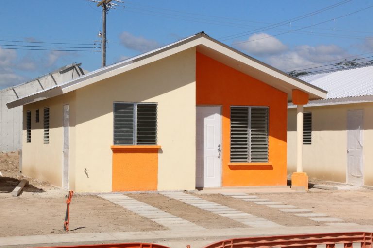 Gobierno dialoga con actores de vivienda en la zona norte para generar miles de empleos en los hondureños