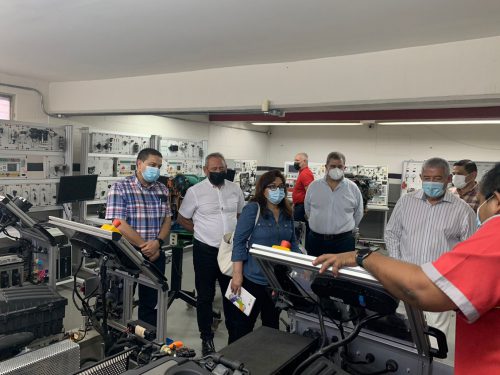 MAQUILADORES CONOCEN CAPACIDAD TECNOLÓGICA DE LOS TALLERES DEL INFOP EN SPS