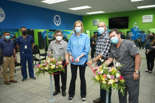 GILDAN INAUGURA ESCUELA DE ESPALDA Y HOMBRO