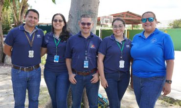 FRUIT OF THE LOOM SIGUE APOYANDO EDUCACIÓN DE LOS NINOS DE LA ESCUELA REPÚBLICA DE VENEZUELA
