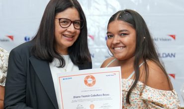 GILDAN GRADÚA A CASI 700 MUJERES DE SU PROGRAMA EMPODERA, JUNTO A WORLD VISION HONDURAS