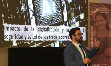 AHM BRINDA CONFERENCIA SOBRE EL IMPACTO DE LA DIGITALIZACIÓN Y LA INTELIGENCIA ARTIFICIAL EN LA SEGURIDAD Y SALUD DE LOS TRABAJADORES