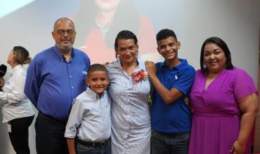 AHM Rinde Homenaje a Madres Trabajadoras del Sector Maquilador en una Edición Emotiva e Innovadora del Concurso ‘Madre de la Maquila 2025