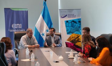 CNI Y AHM SUSCRIBEN CONVENIO PARA FORTALECER LA INVERSIÓN EN LA INDUSTRIA TEXTIL-MAQUILADORA