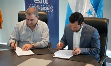 CNI Y AHM SUSCRIBEN CONVENIO PARA FORTALECER LA INVERSIÓN EN LA INDUSTRIA TEXTIL-MAQUILADORA