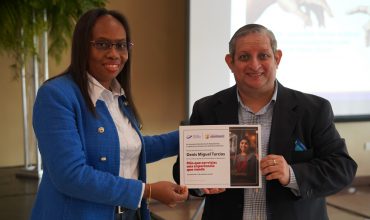 AHM impulsa el desarrollo emprendedor con su cuarta Master Class: “Más que servicio, una experiencia que venda”