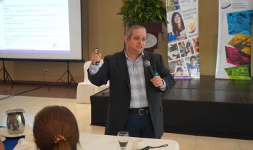 AHM impulsa el desarrollo emprendedor con su cuarta Master Class: “Más que servicio, una experiencia que venda”