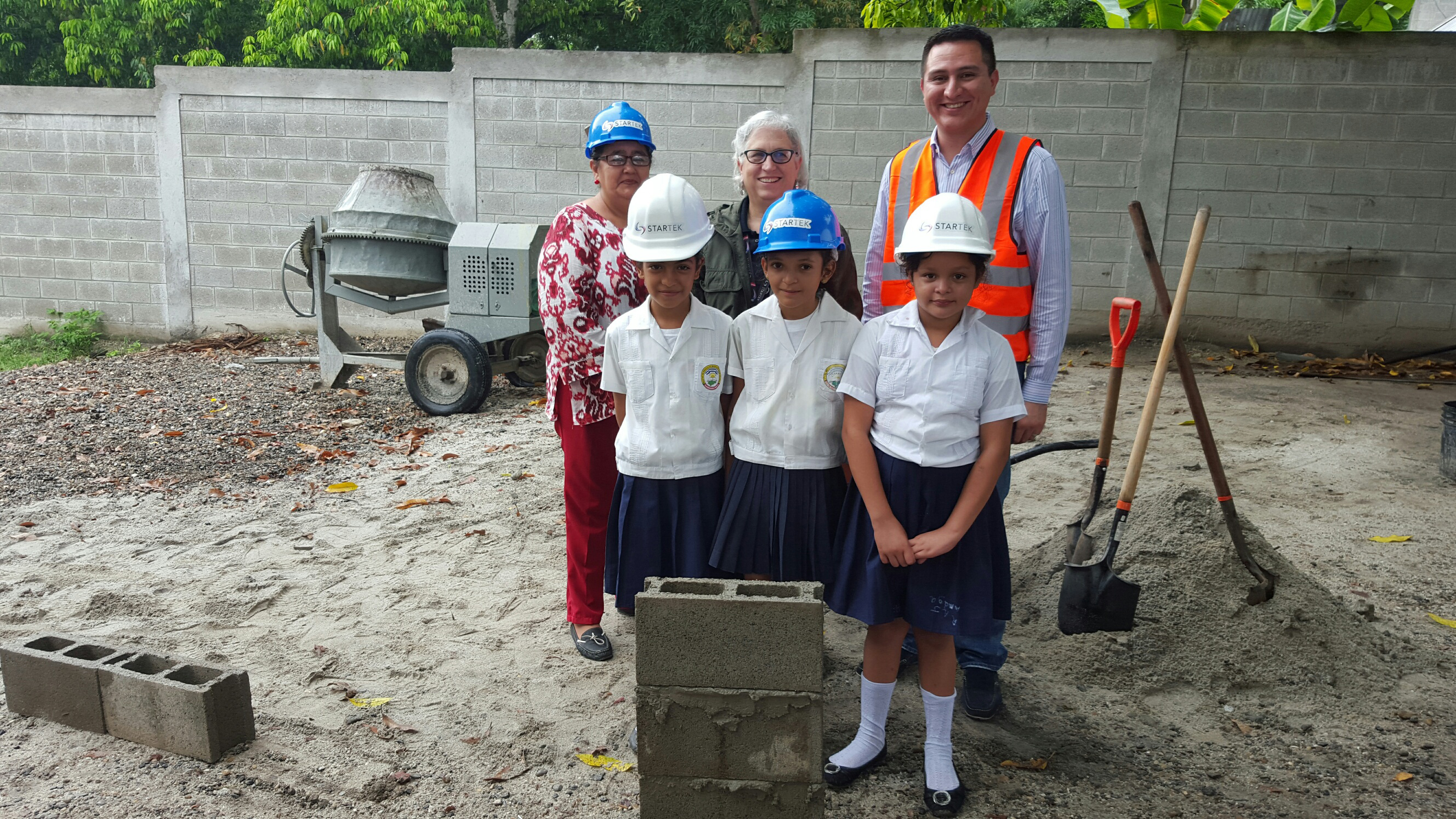 STARTEK Honduras en alianza con ALTIA SMART CITY realizan obras de proyección social