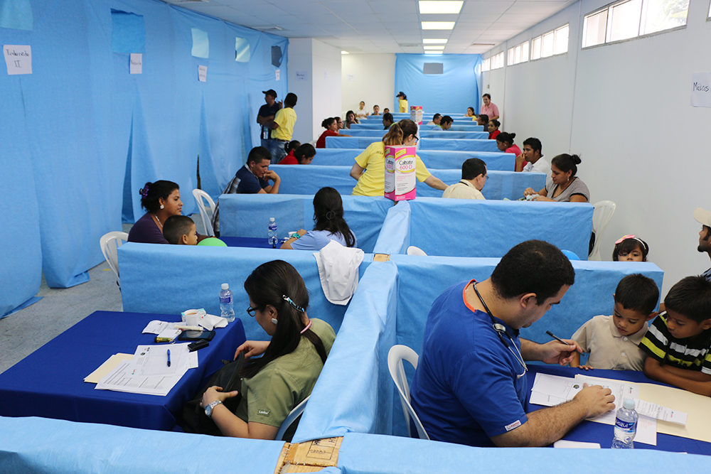 Avent de Honduras realiza feria de la salud