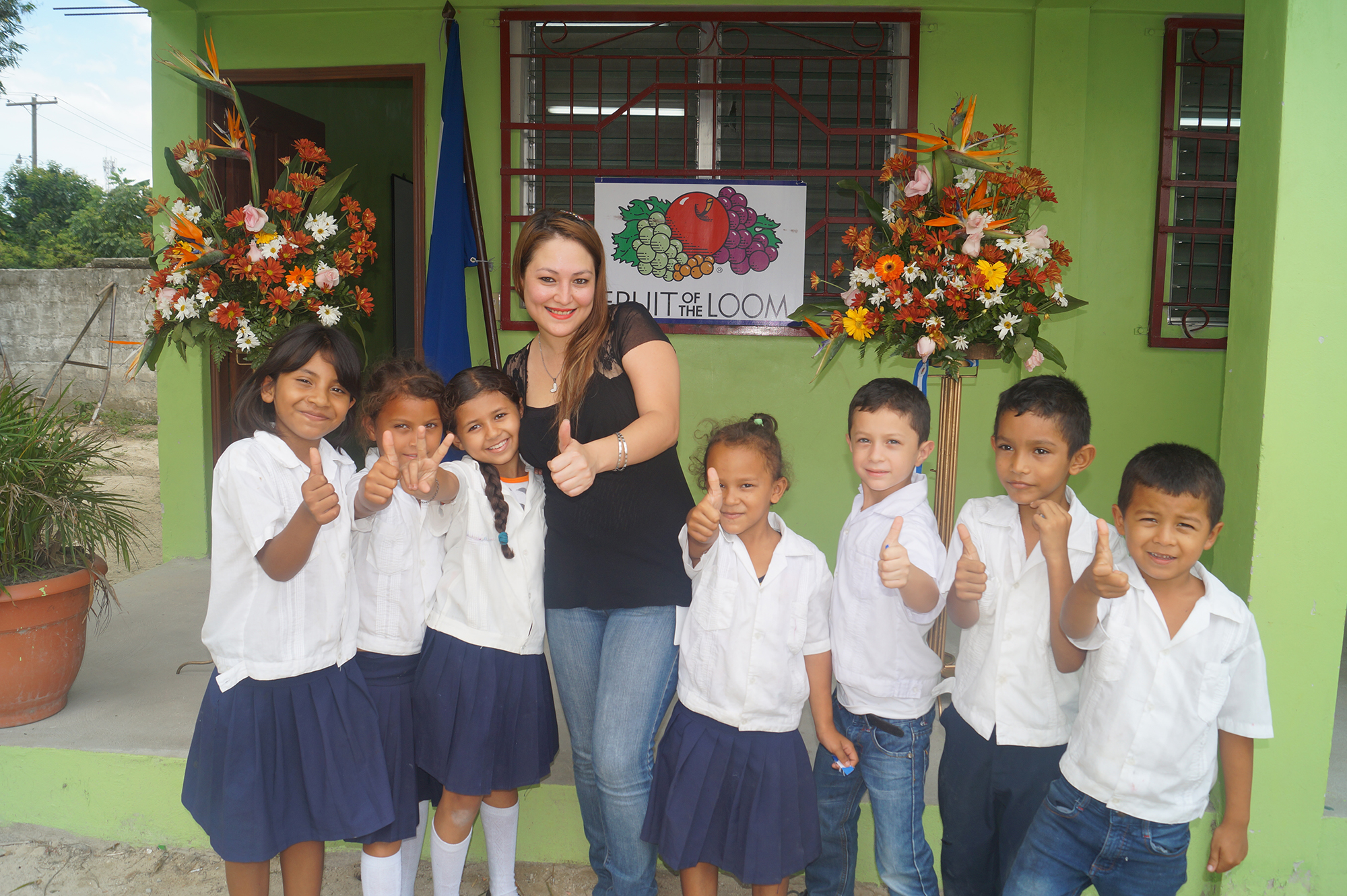 Jerzees Nuevo Día inaugura aula escolar