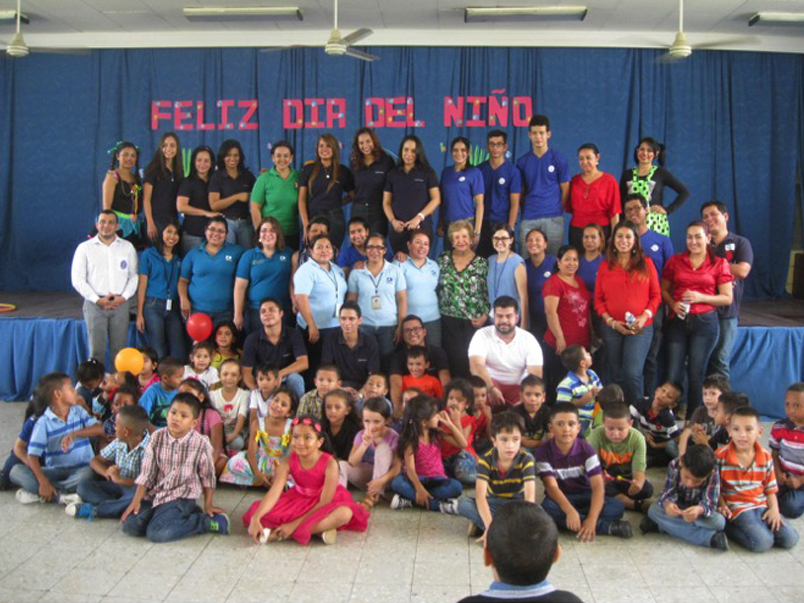 Grupo Kattán celebra con niños de Fundación Amigos de Guarderías Infantiles