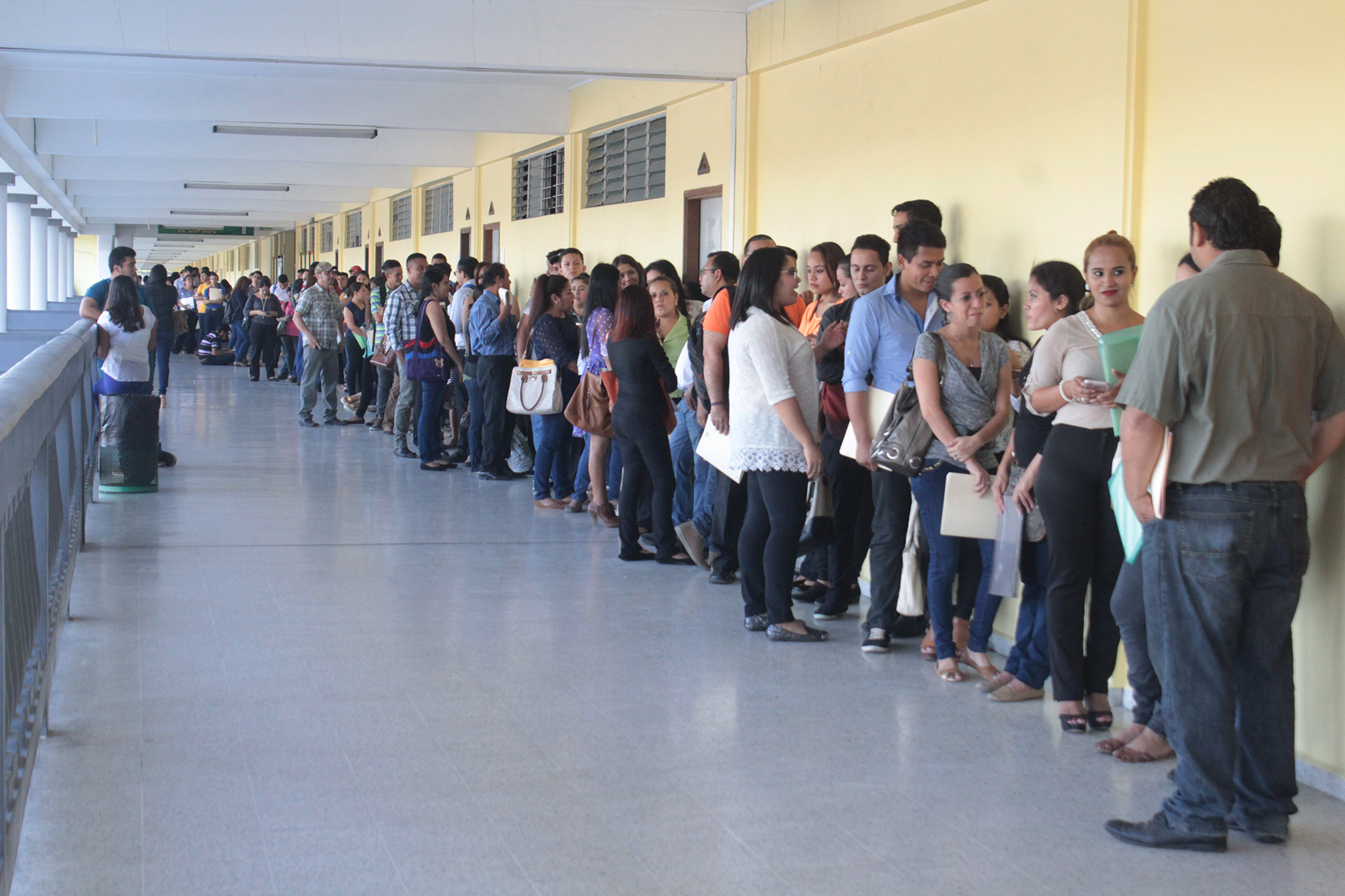 Bolsa de Empleo de la AHM apoya jornada de reclutamiento organizada por la UTH