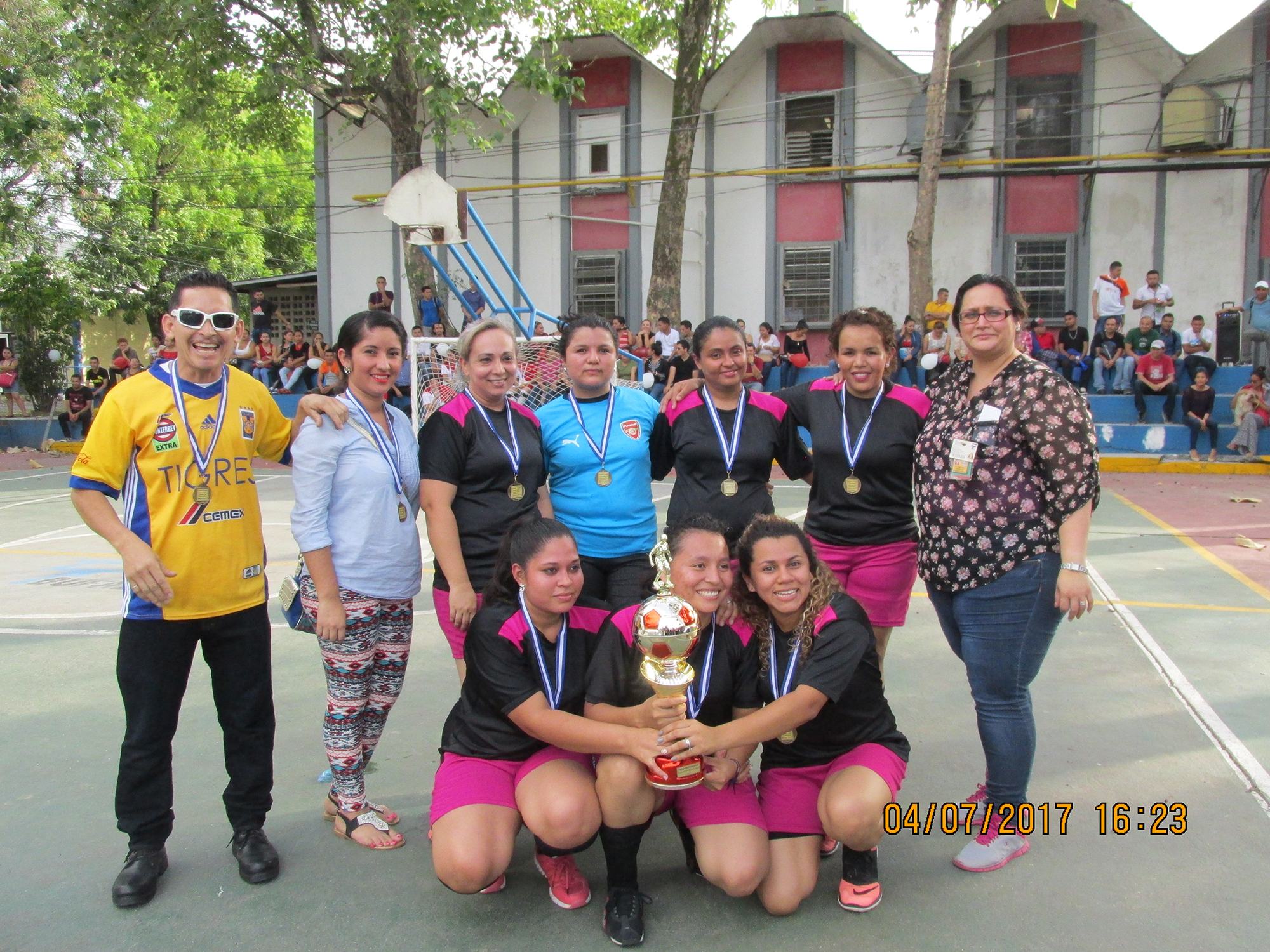 Derroche de talento en torneo de futbolito FIVARO 2017