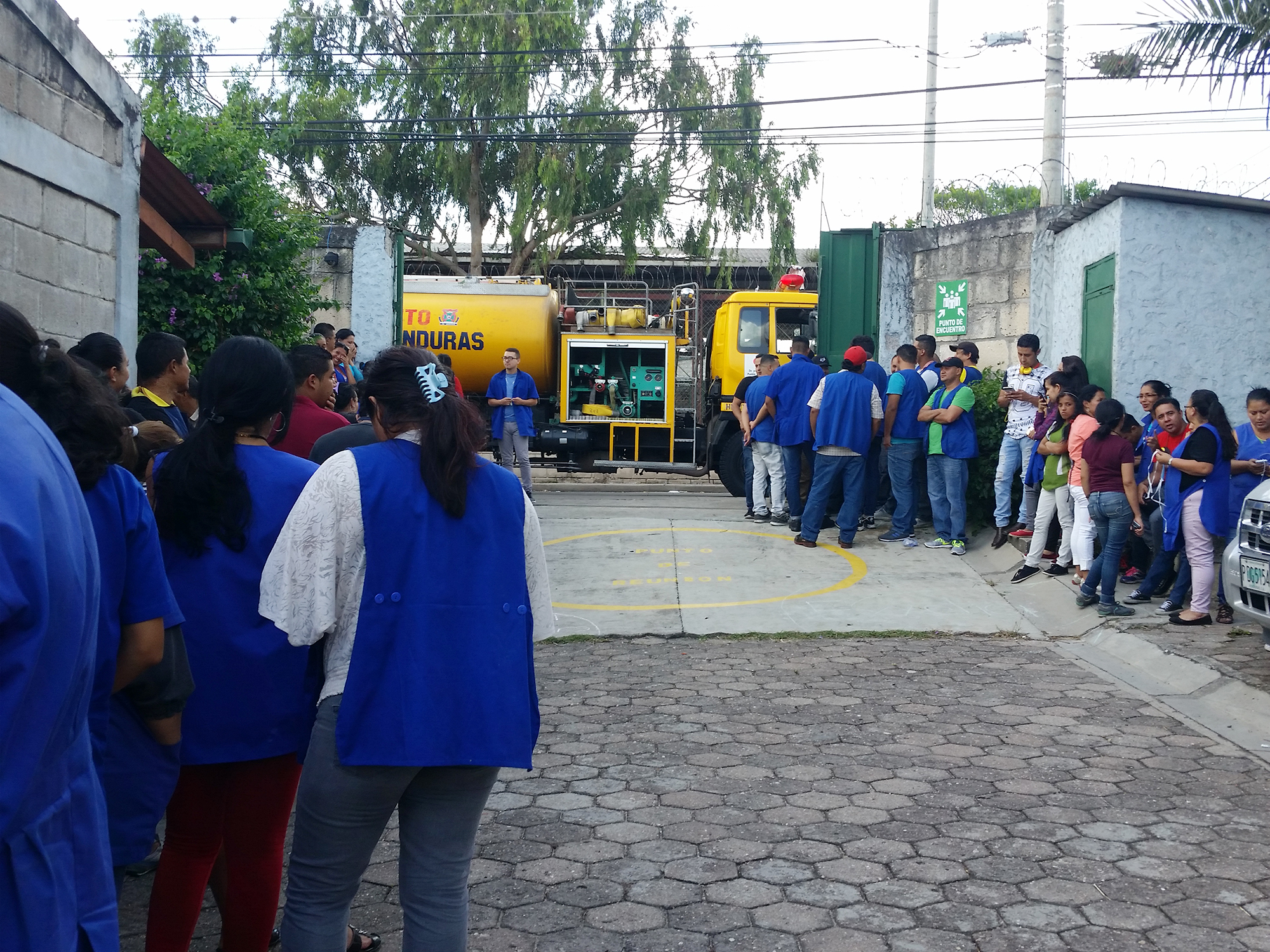 COMTRONIC REALIZA SIMULACRO DE EVACUACIÓN EN COORDINACIÓN CUERPO DE BOMBEROS