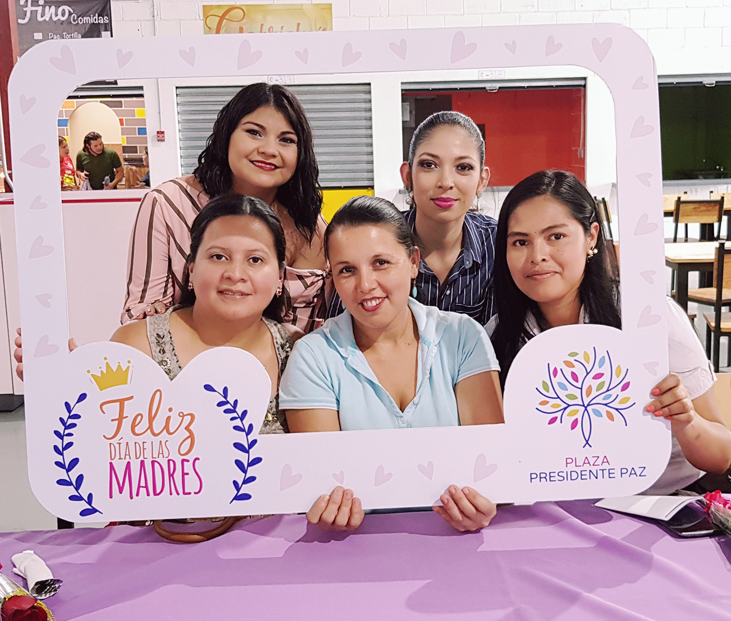 KATTAN GROUP RINDE UN GRATO HOMENAJE A LAS MADRES