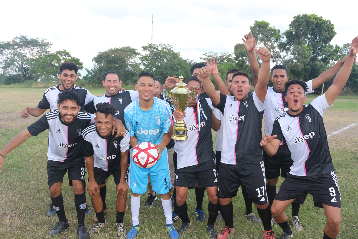 TORNEO DE FÚTBOL NAVIDEÑO ASTRO CARTÓN 2019 LLEGA A SU FINAL