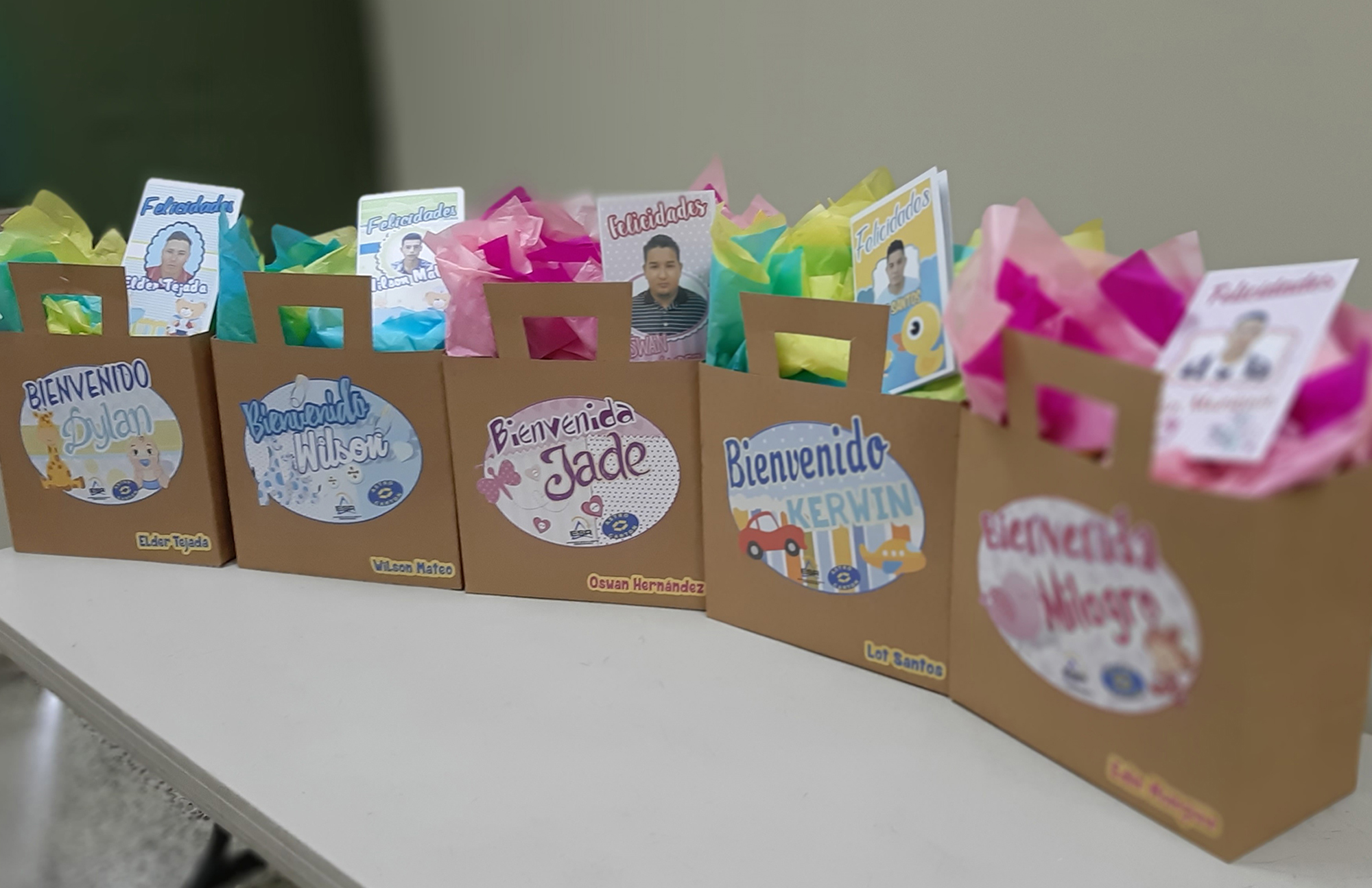 KIT DE BIENVENIDA PARA BEBÉS DE COLABORADORES DE ASTRO CARTÓN