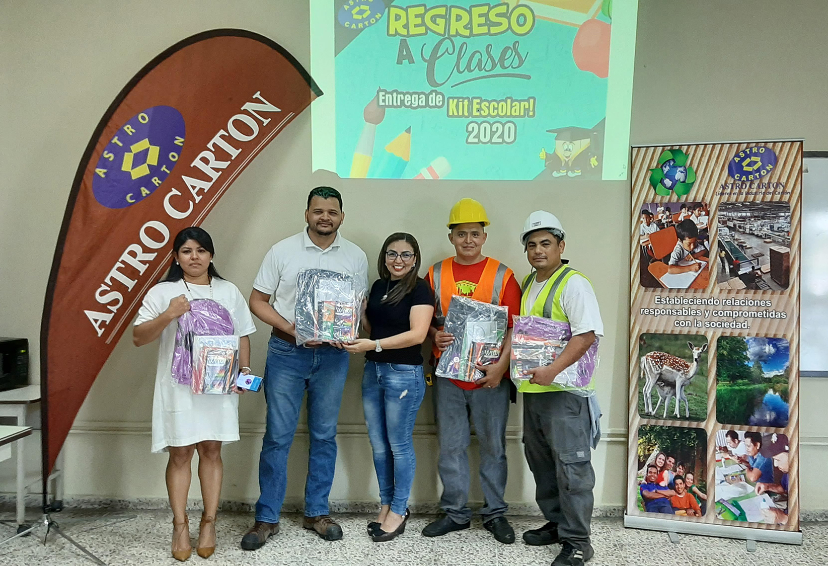 ASTRO CARTÓN ENTREGA KIT EDUCATIVO 2020