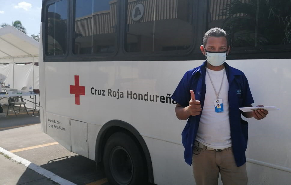 BAY ISLAND Y CRUZ ROJA REALIZAN CAMPAÑA DE DONACIÓN DE SANGRE