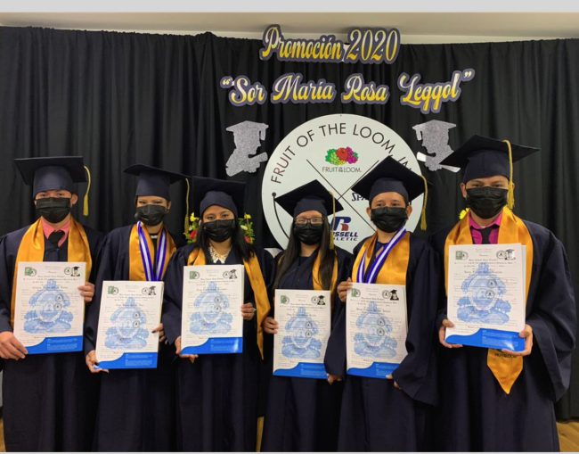 JERZEES NUEVO DÍA REALIZA SU PRIMERA GRADUACIÓN DE BACHILLERES EN CIENCIAS Y HUMANIDADES