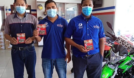 FESTEJO PARA LOS PADRES DE GRUPO KATTAN