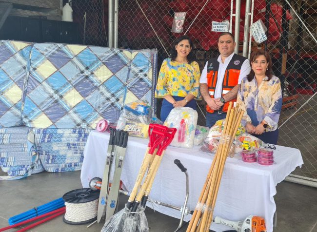 MAQUILADORES ENTREGAN A COPECO INSUMOS VALORADOS EN UN MILLÓN DE LEMPIRAS