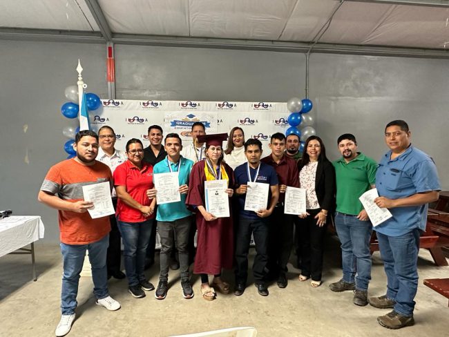 CON EDUCATODOS, GRUPO INVEMA GRADÚA A OCHO COLABORADORES