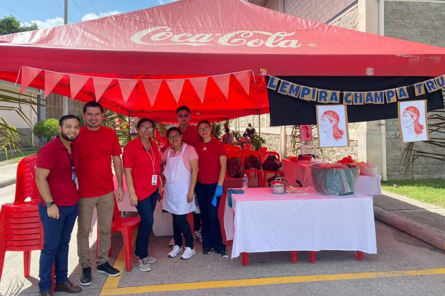 DÍA TÍPICO EN PINEHURST, PARA APOYAR A COMPAÑEROS QUE SUFREN DE CÁNCER