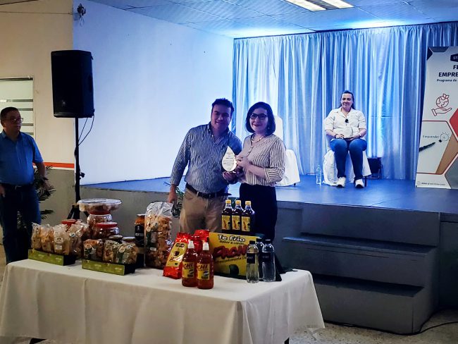 STRETCHLINE ORGANIZA PRIMERA FERIA DE EMPRENDEDORES