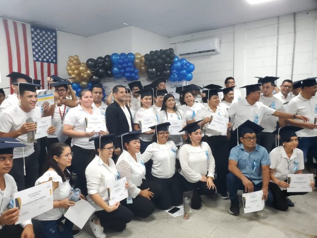 DEL MAR APPAREL CULMINA DIPLOMADO DE LIDERAZGO