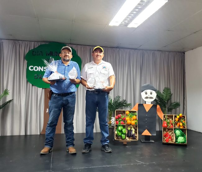 PERSONAL DE STRETCHLINE SE CAPACITA EN CONSERVACIÓN DE SUELOS