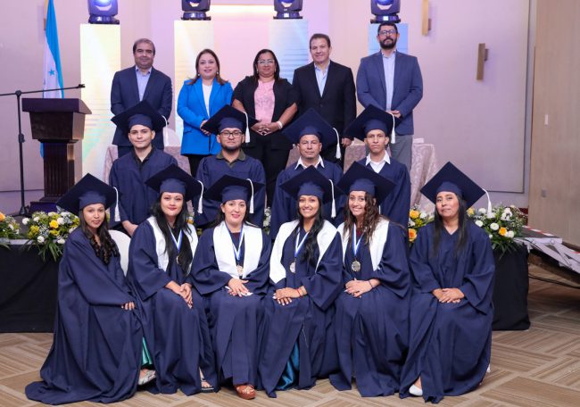 GRUPO ELCATEX CELEBRA GRADUACIÓN DE LA PROMOCIÓN 2024, DESTACANDO 25 AÑOS DE COMPROMISO CON LA EDUCACIÓN