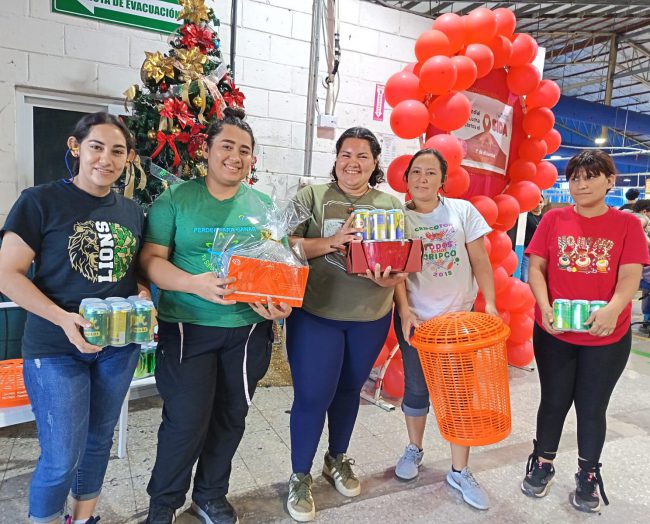 DEL MAR APPAREL CELEBRA LA NAVIDAD CON EMOTIVA ACTIVIDAD “POEMA NAVIDEÑO”